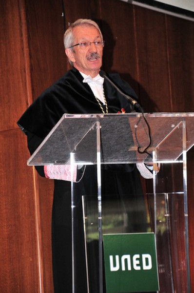 Alejandro Tiana Ferrer, Rector de la UNED